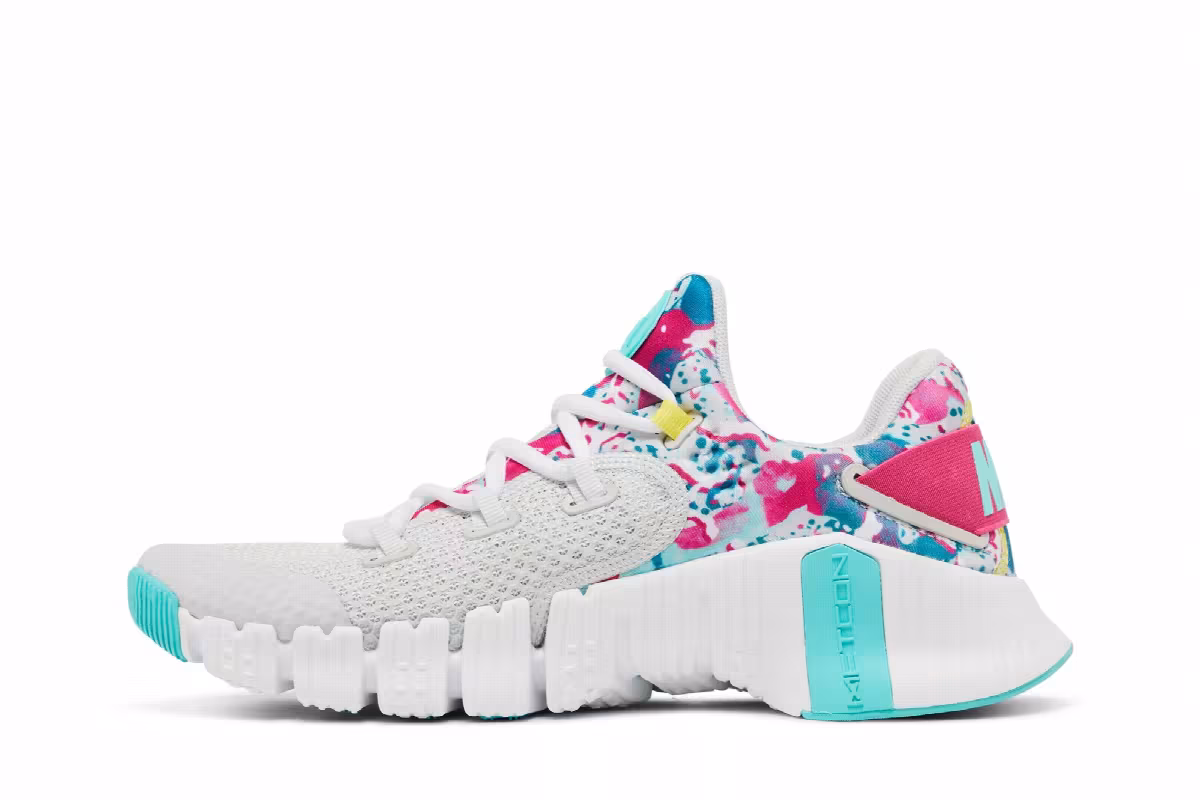 Nike Women's Free Metcon 4 Graffiti Graphics, view 4