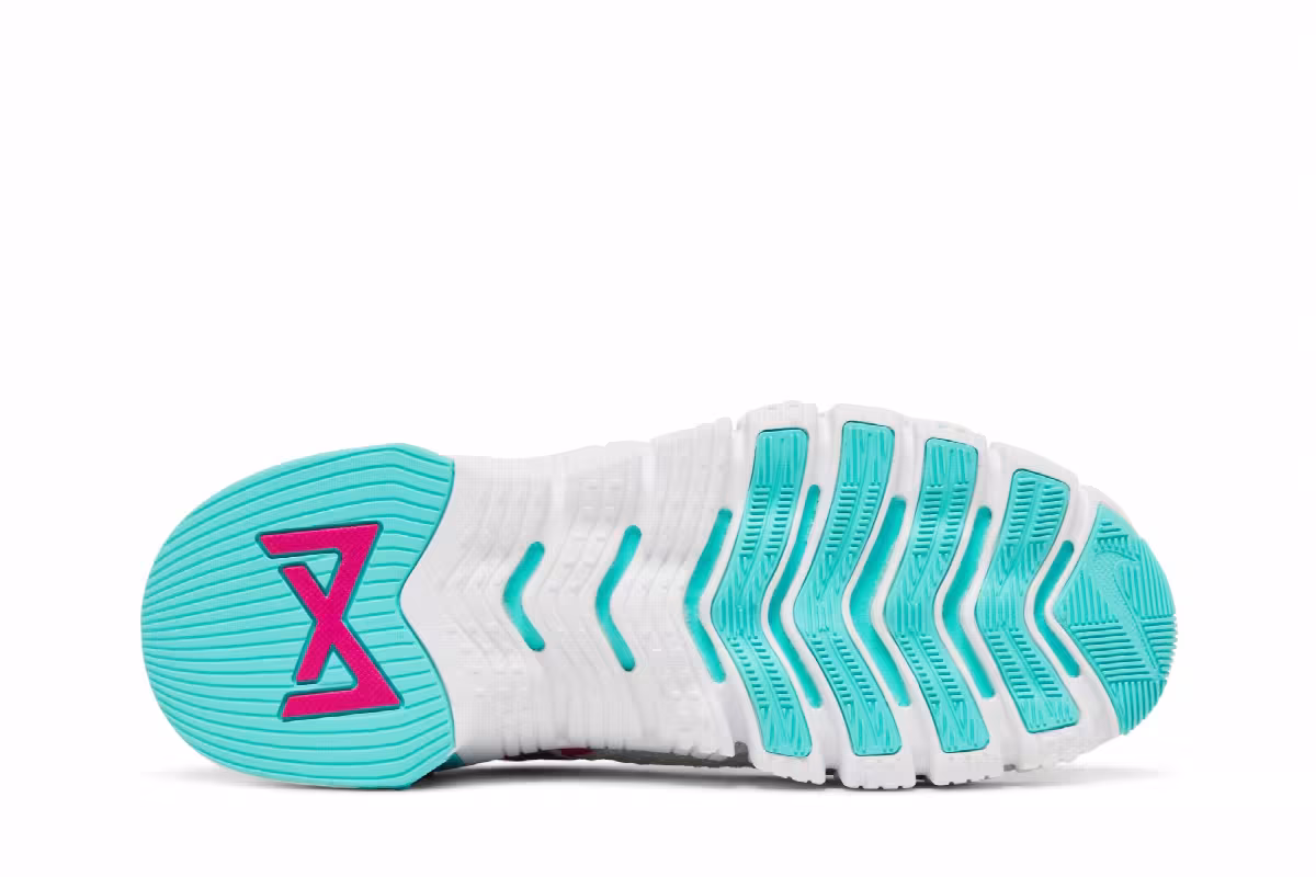 Nike Women's Free Metcon 4 Graffiti Graphics, view 5