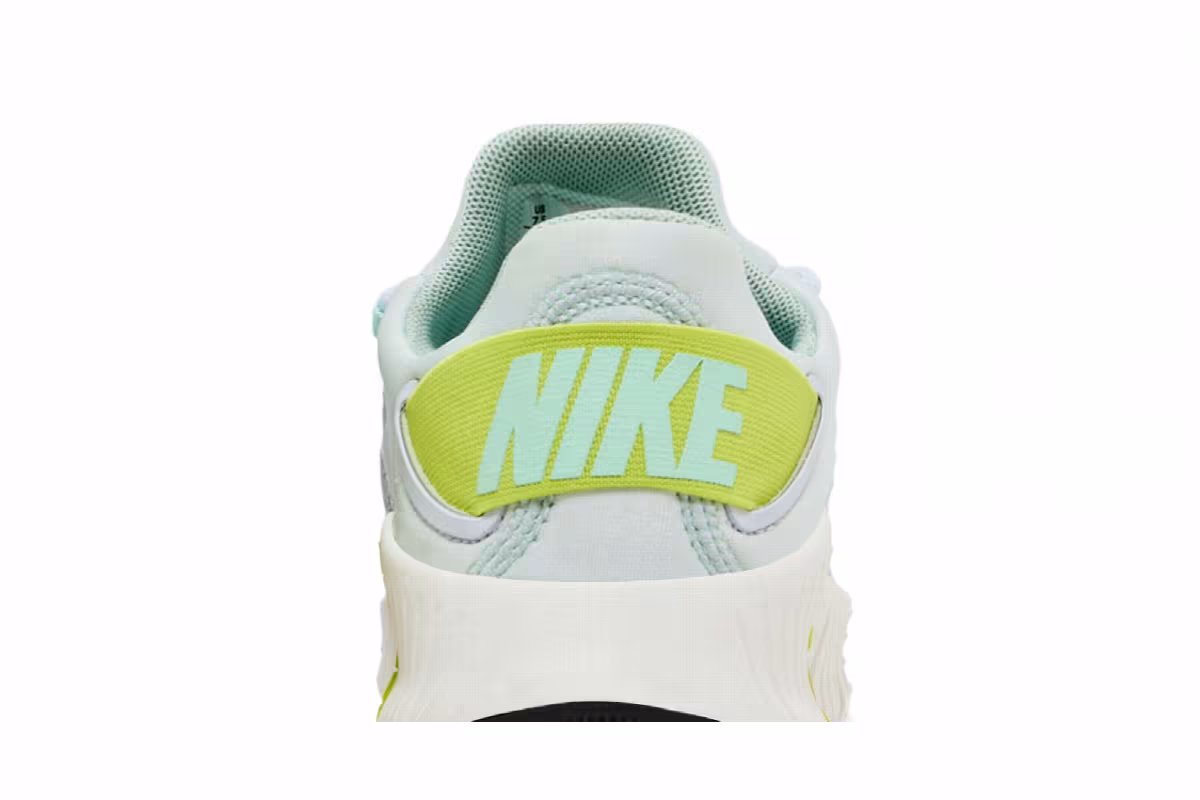 Nike Women's Free Metcon 4 Grey Atomic Green, view 8