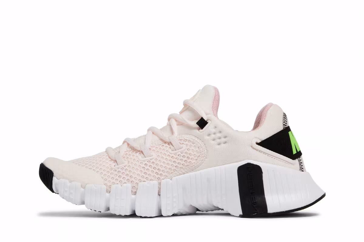 Nike Women's Free Metcon 4 Light Soft Pink, view 4