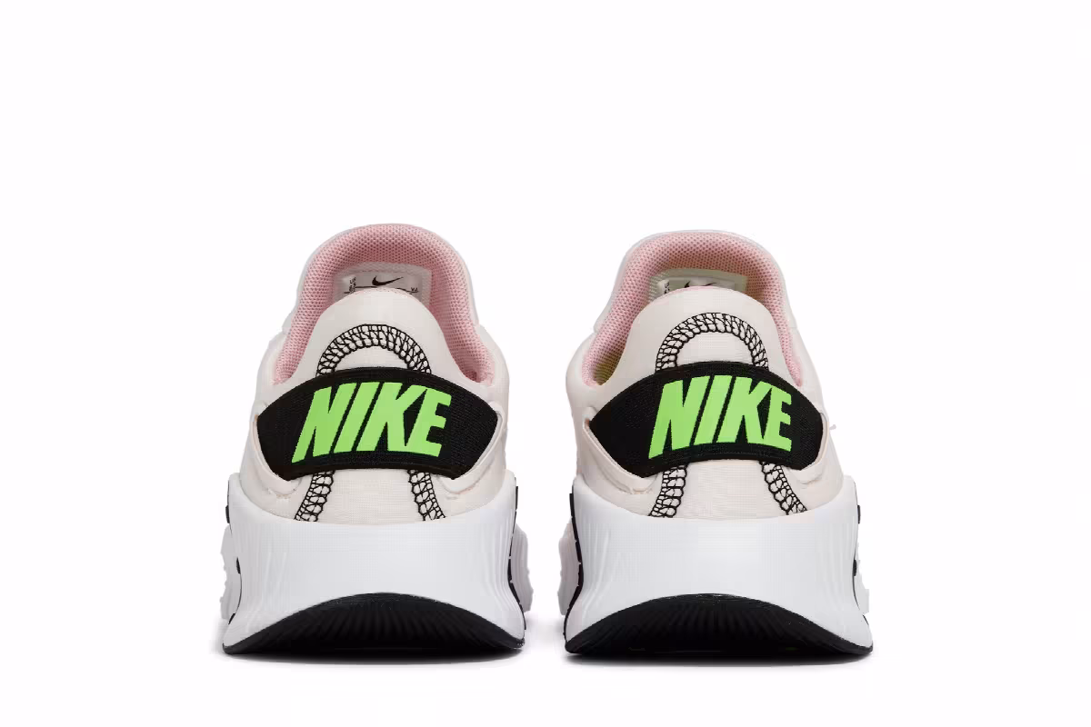 Nike Women's Free Metcon 4 Light Soft Pink, view 7