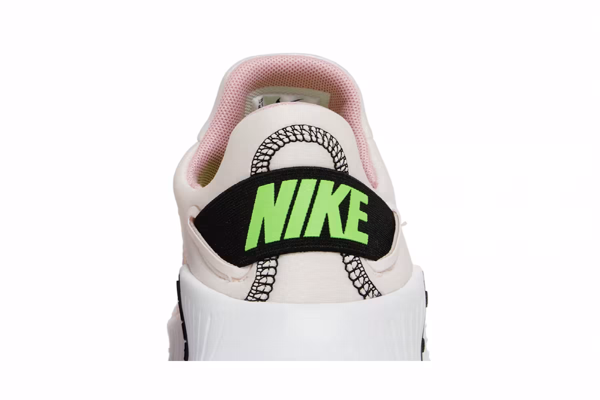Nike Women's Free Metcon 4 Light Soft Pink, view 8