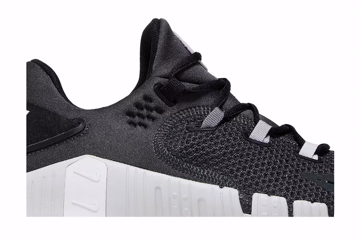 Nike Free Metcon 4 AMP Dark Smoke Grey Black, view 3