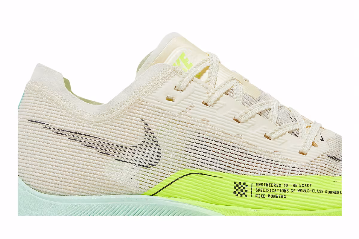 Nike ZoomX Vaporfly NEXT% 2 Coconut Milk Ghost Green, view 3