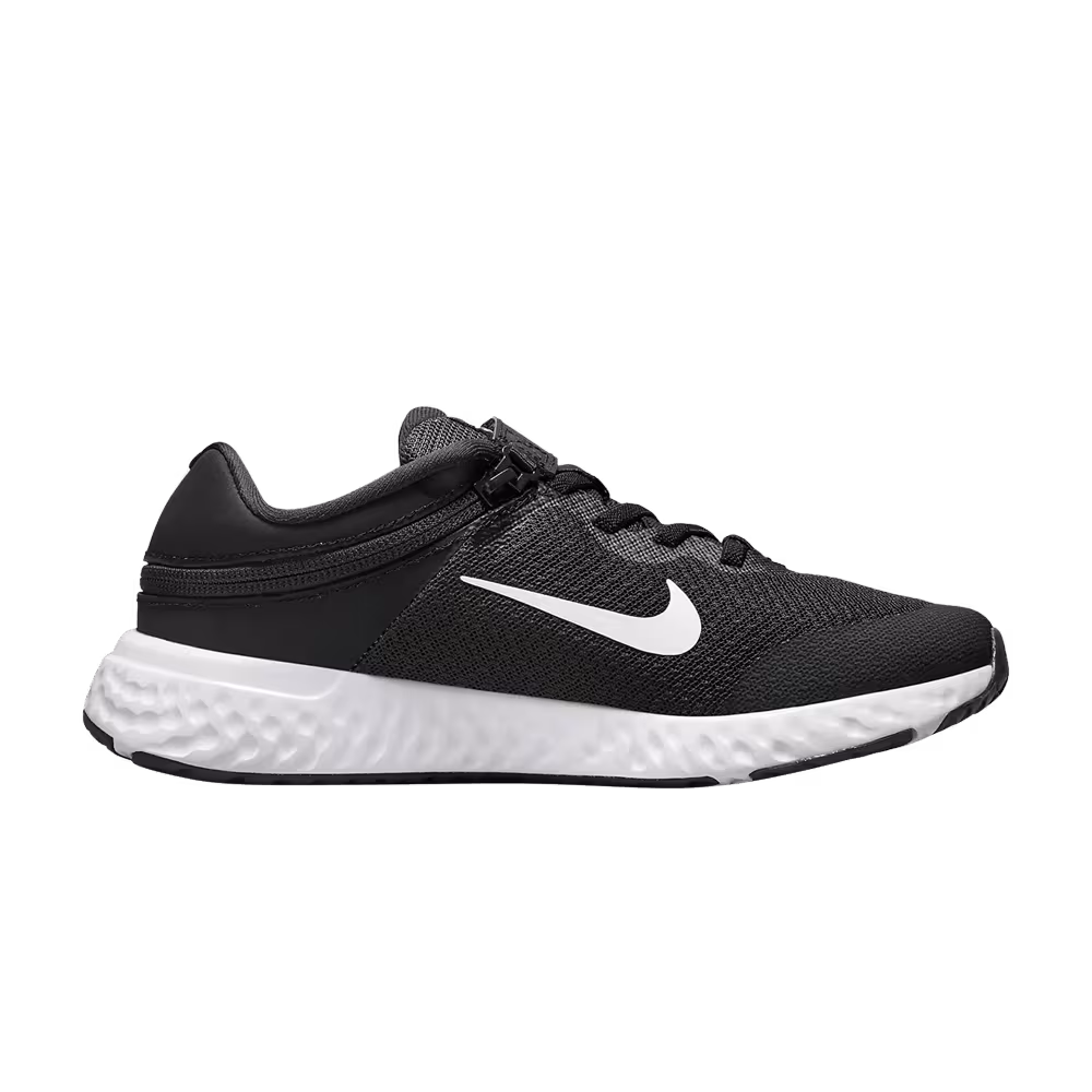 Nike Revolution 6 FlyEase 4E GS Black White