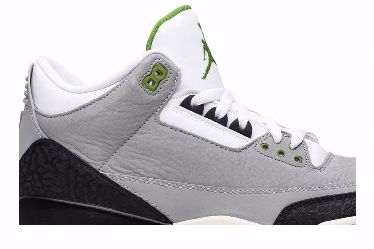 Air Jordan 3 Chlorophyll, view 3