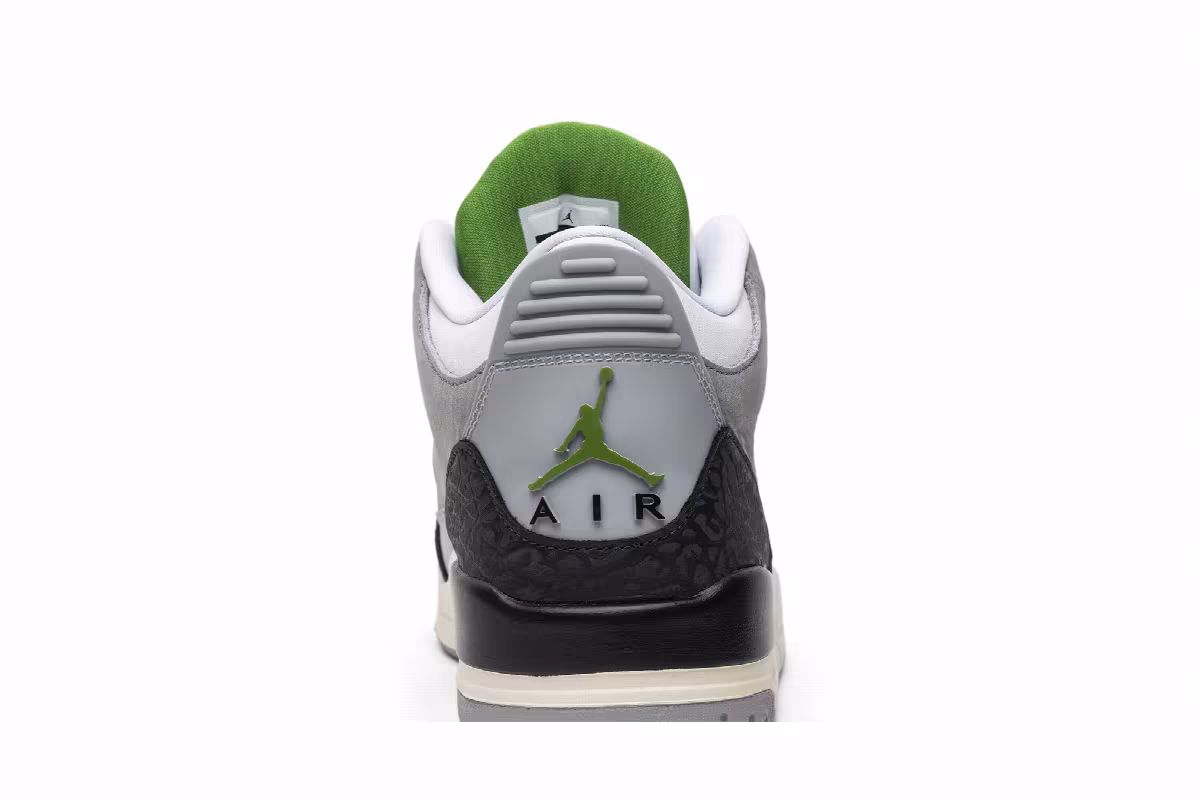 Air Jordan 3 Chlorophyll, view 8