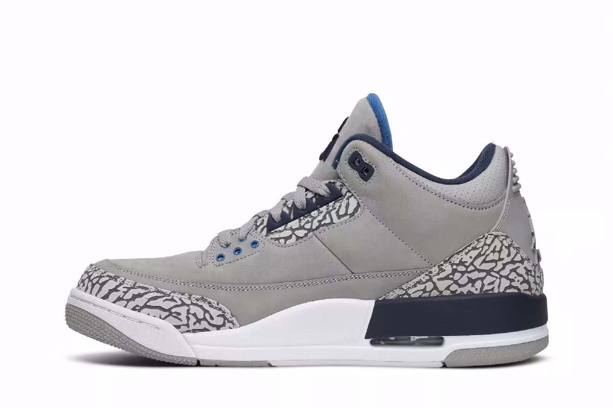 Air Jordan 3 Georgetown Hoyas, view 4