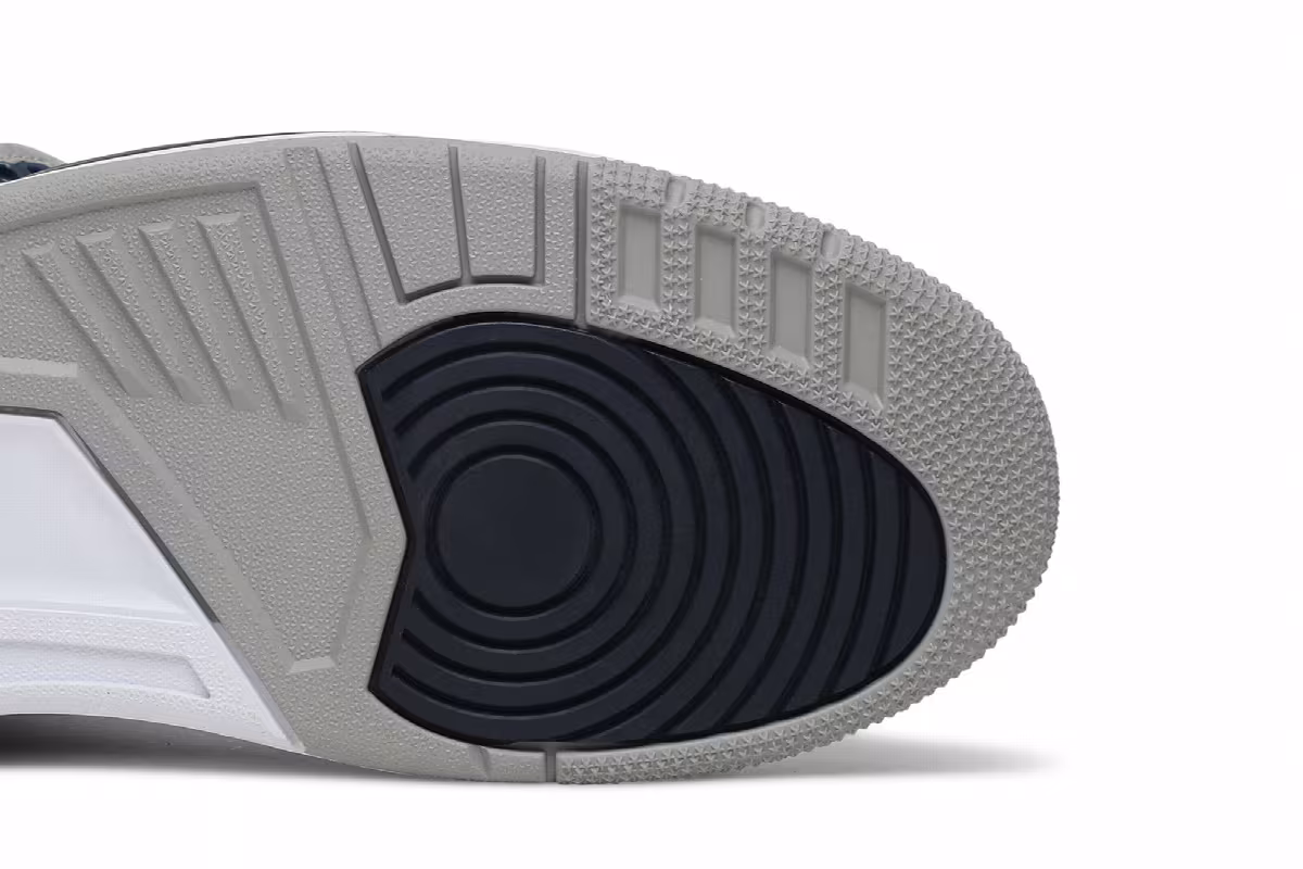 Air Jordan 3 Georgetown Hoyas, view 6