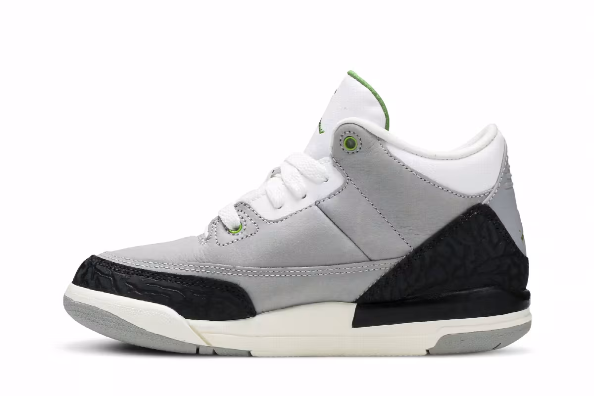 Air Jordan 3 PS Chlorophyll, view 4