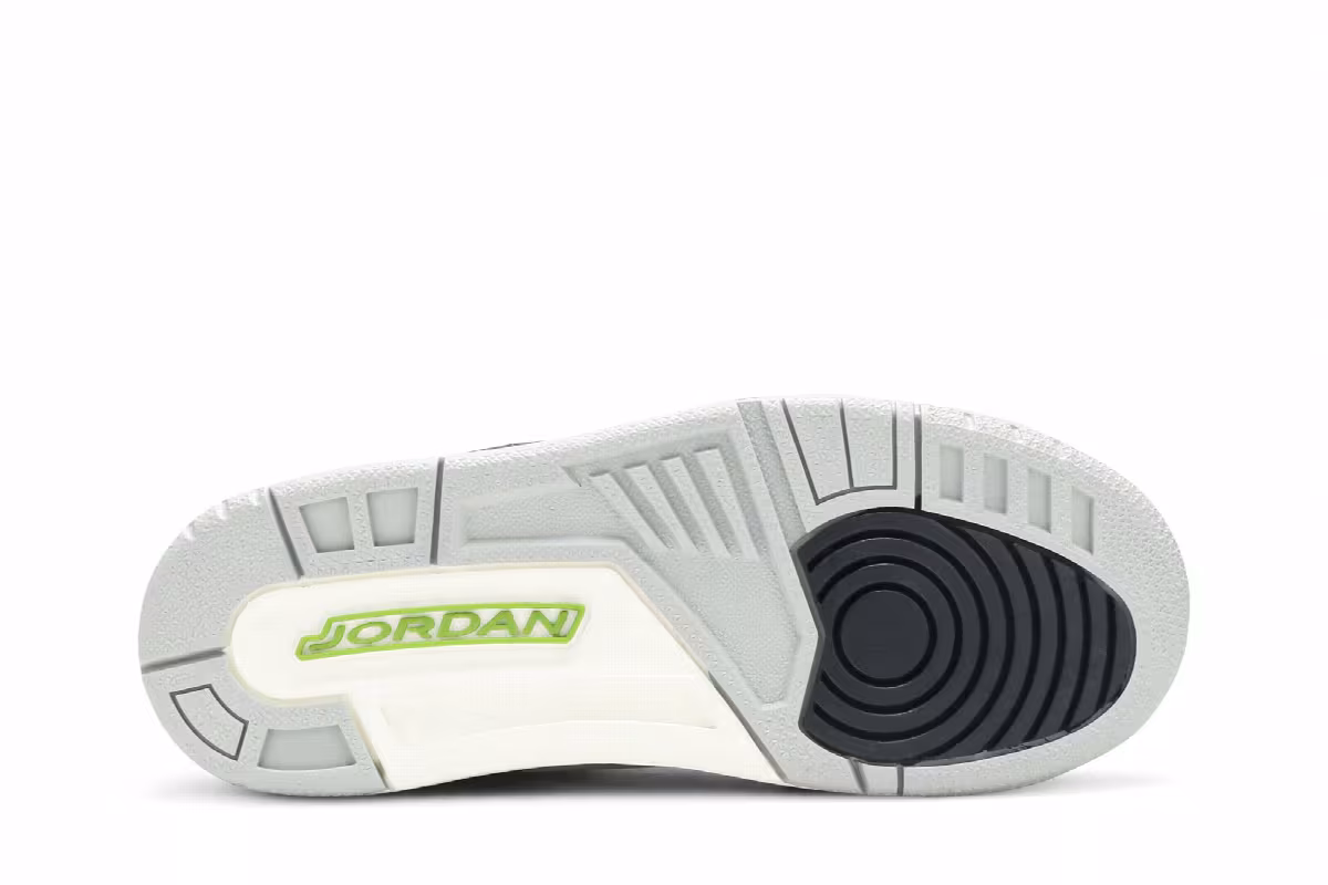 Air Jordan 3 PS Chlorophyll, view 5
