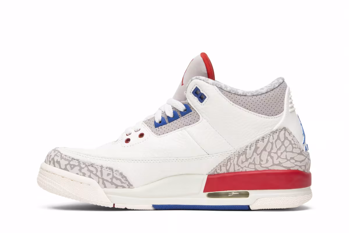 Air Jordan 3 GS International Flight, view 4