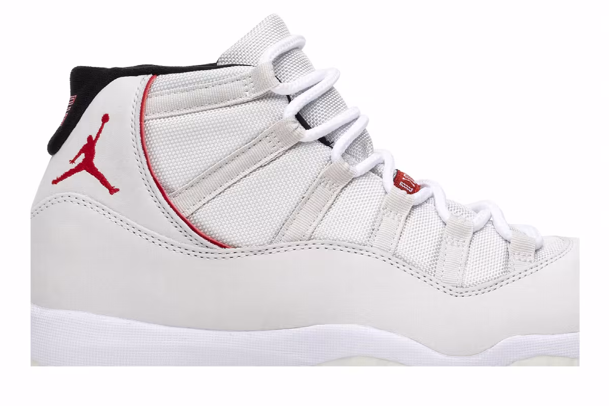 Air Jordan 11 Platinum Tint, view 3