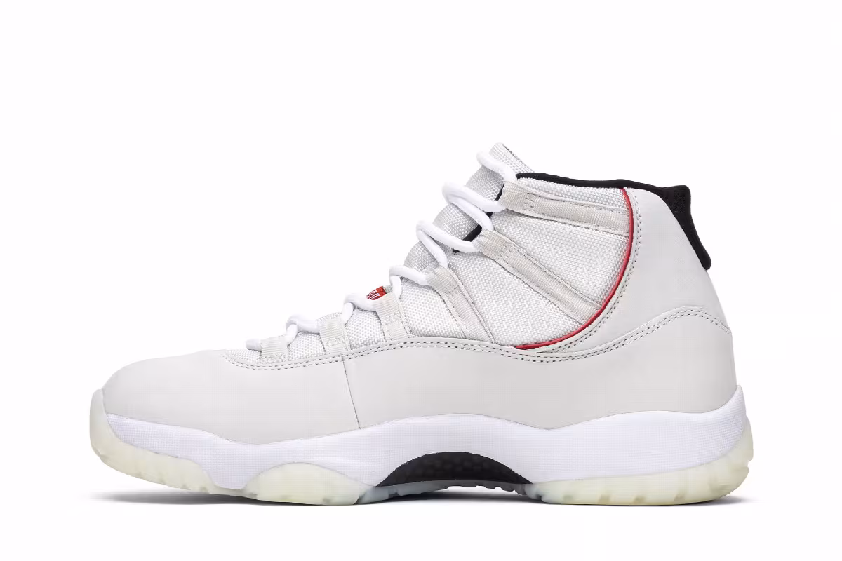 Air Jordan 11 Platinum Tint, view 4