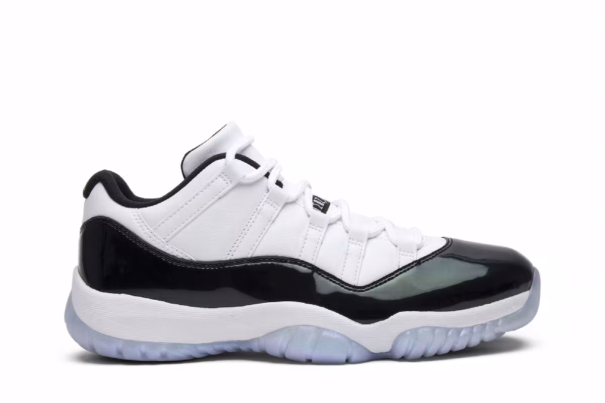 Air Jordan 11 Low Emerald, Easter, view 2