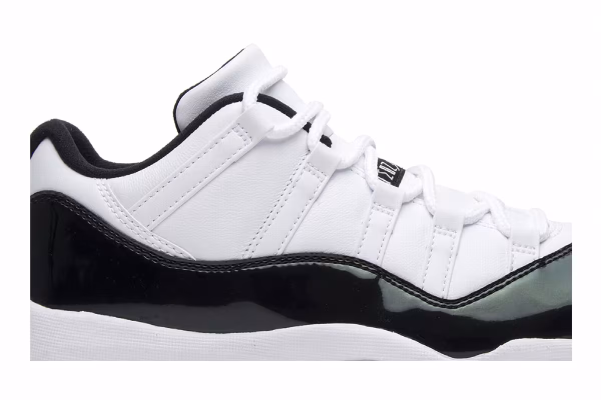 Air Jordan 11 Low Emerald, Easter, view 3