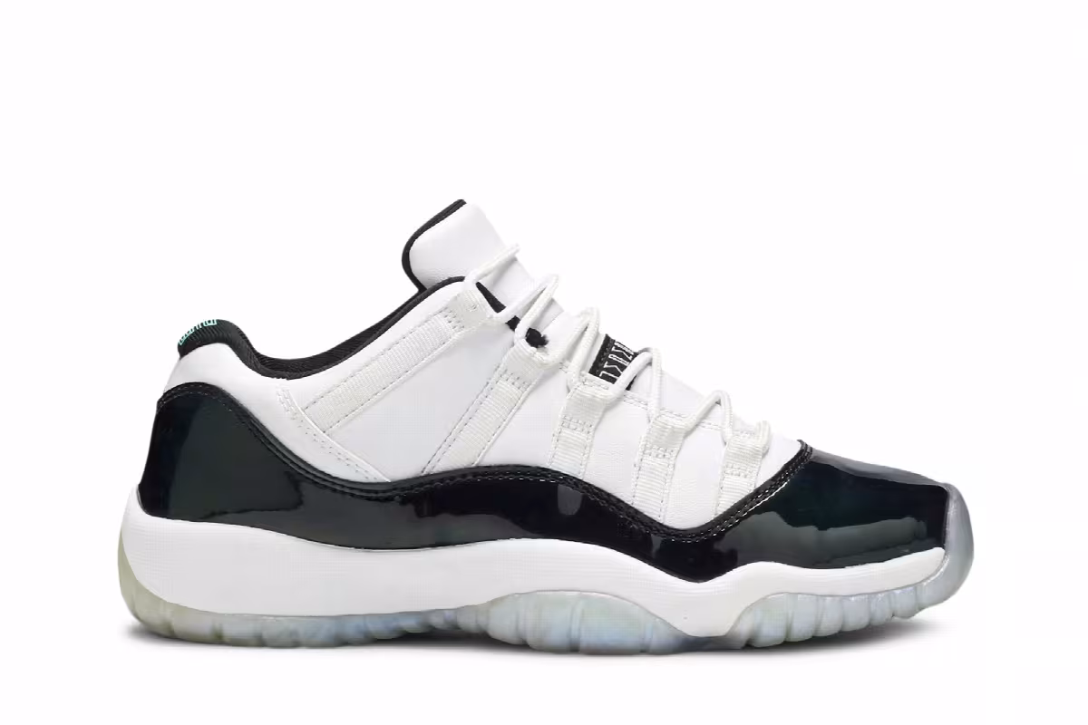 Air Jordan 11 GS Emerald, view 2