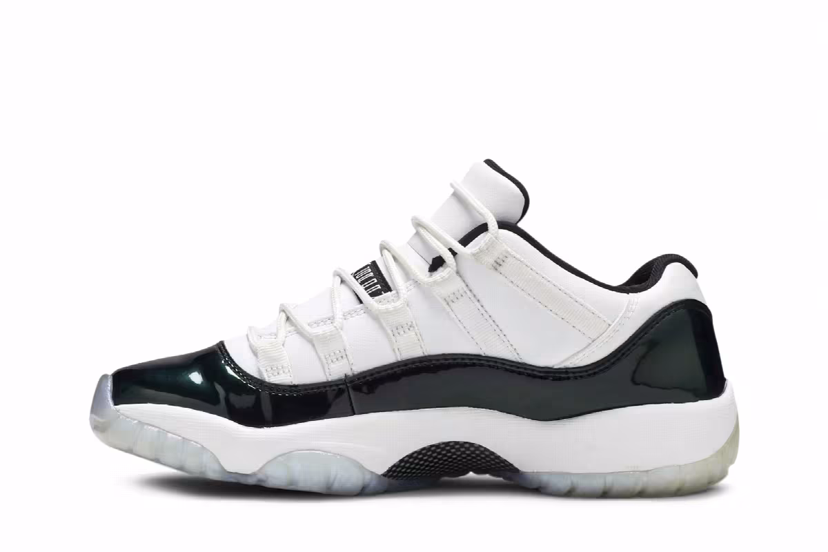 Air Jordan 11 GS Emerald, view 4