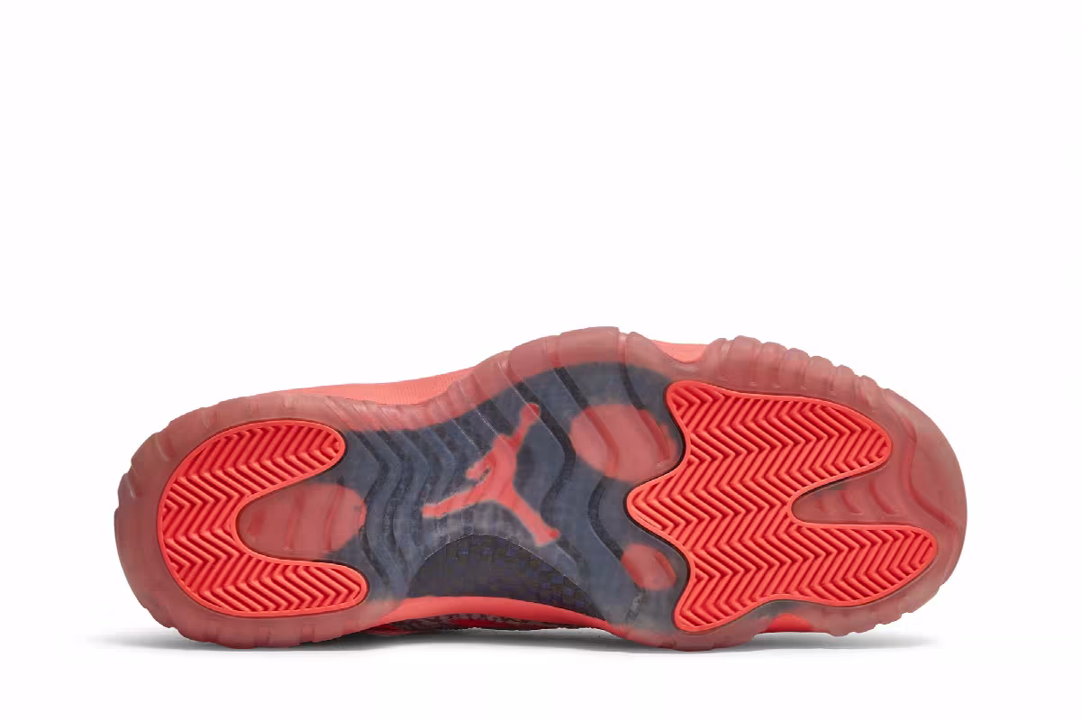Air Jordan 11 Low IE Flash Crimson, view 5
