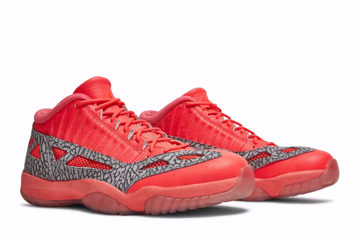 Air Jordan 11 Low IE Flash Crimson, view 9