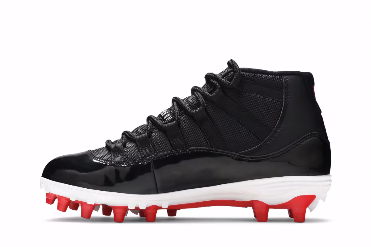 Air Jordan 11 Cleat Bred, view 4