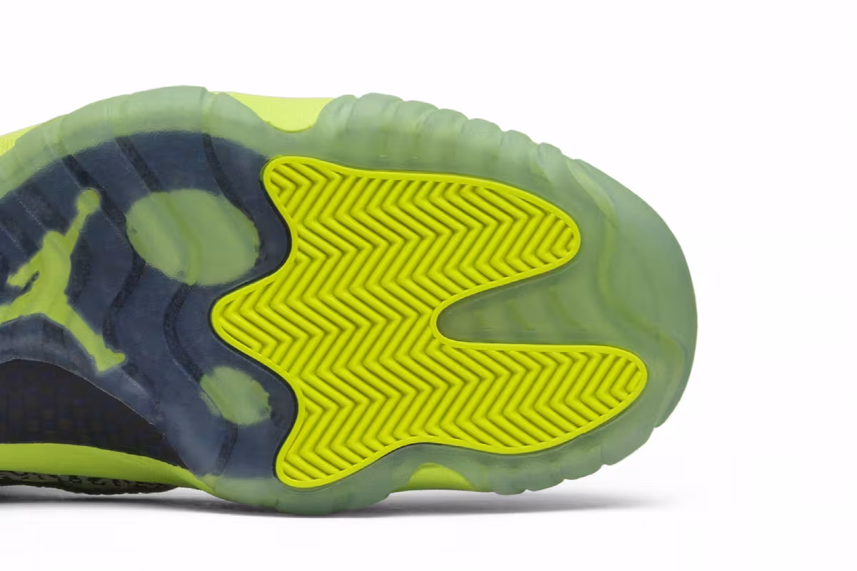 Air Jordan 11 Low IE Volt, view 6