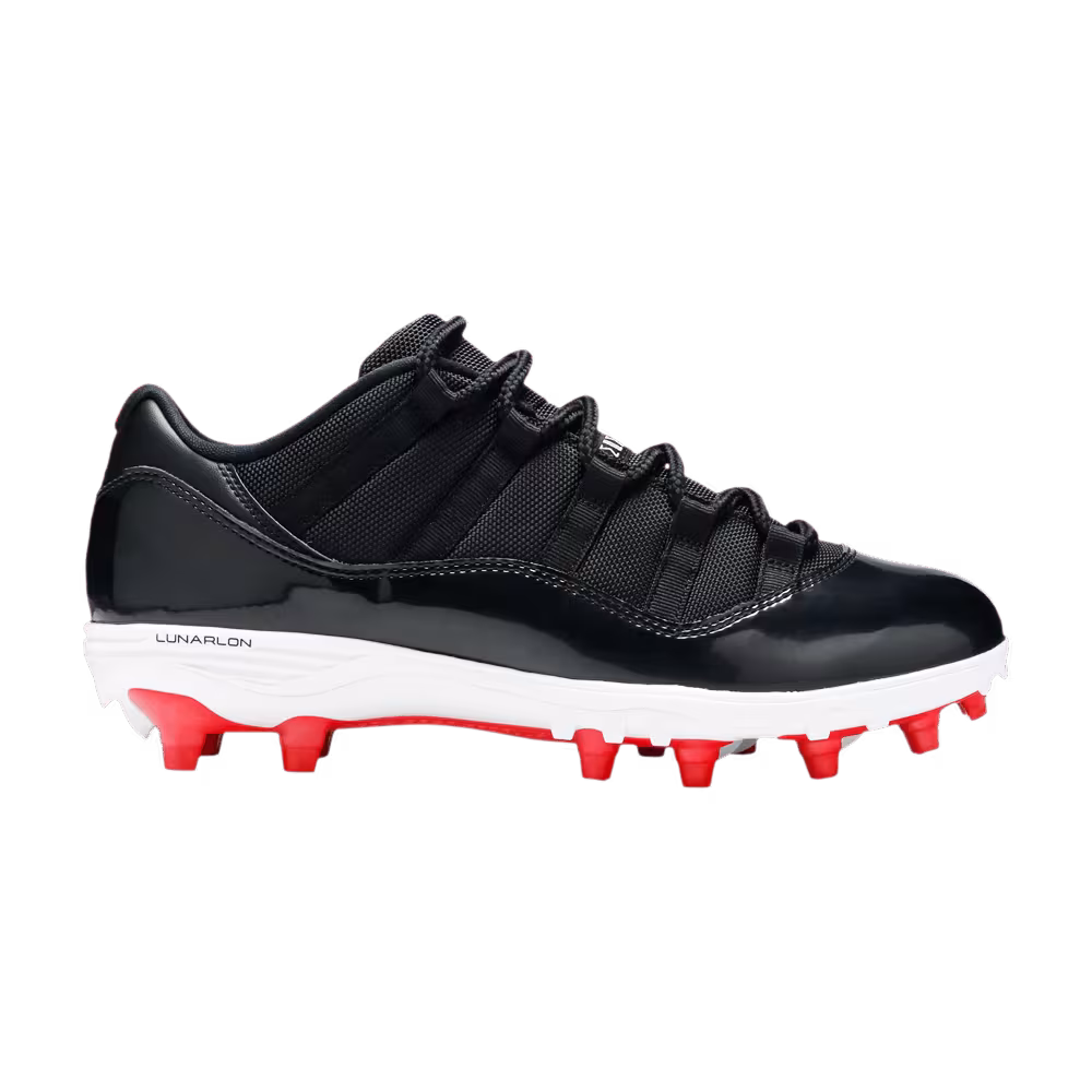 Air Jordan 11 Low Cleat Bred