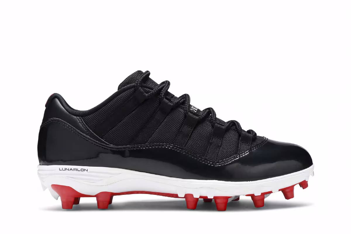 Air Jordan 11 Low Cleat Bred, view 2