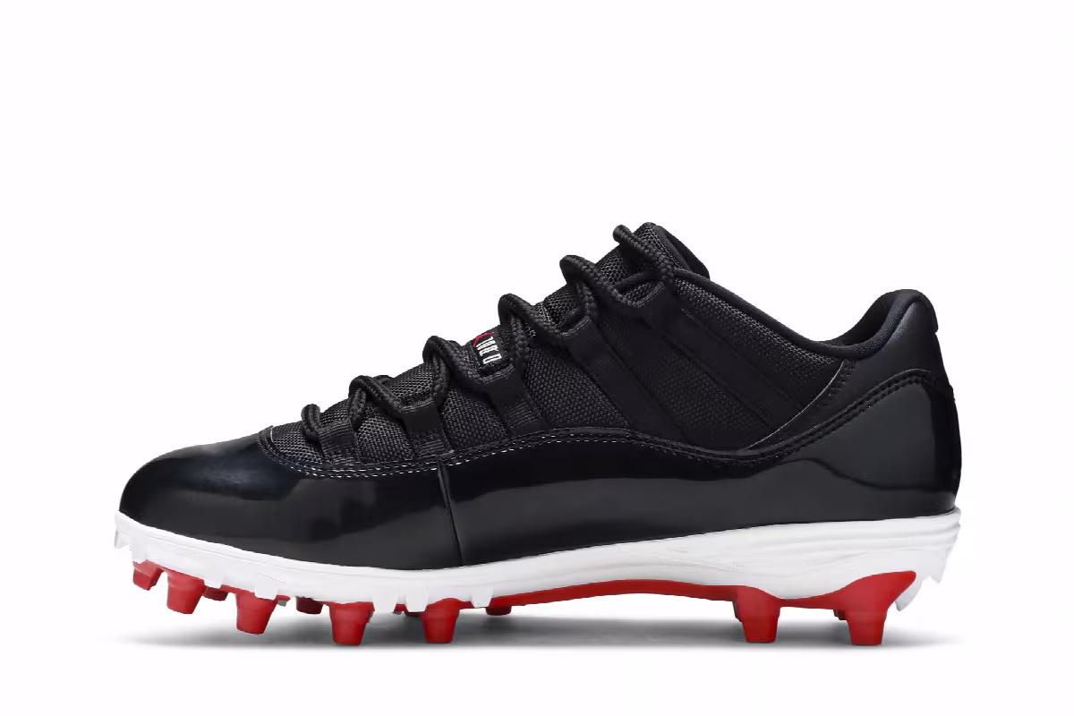 Air Jordan 11 Low Cleat Bred, view 4