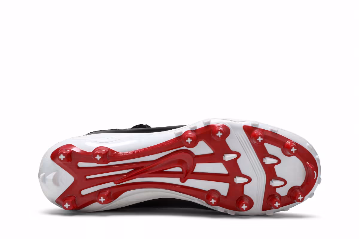 Air Jordan 11 Low Cleat Bred, view 5
