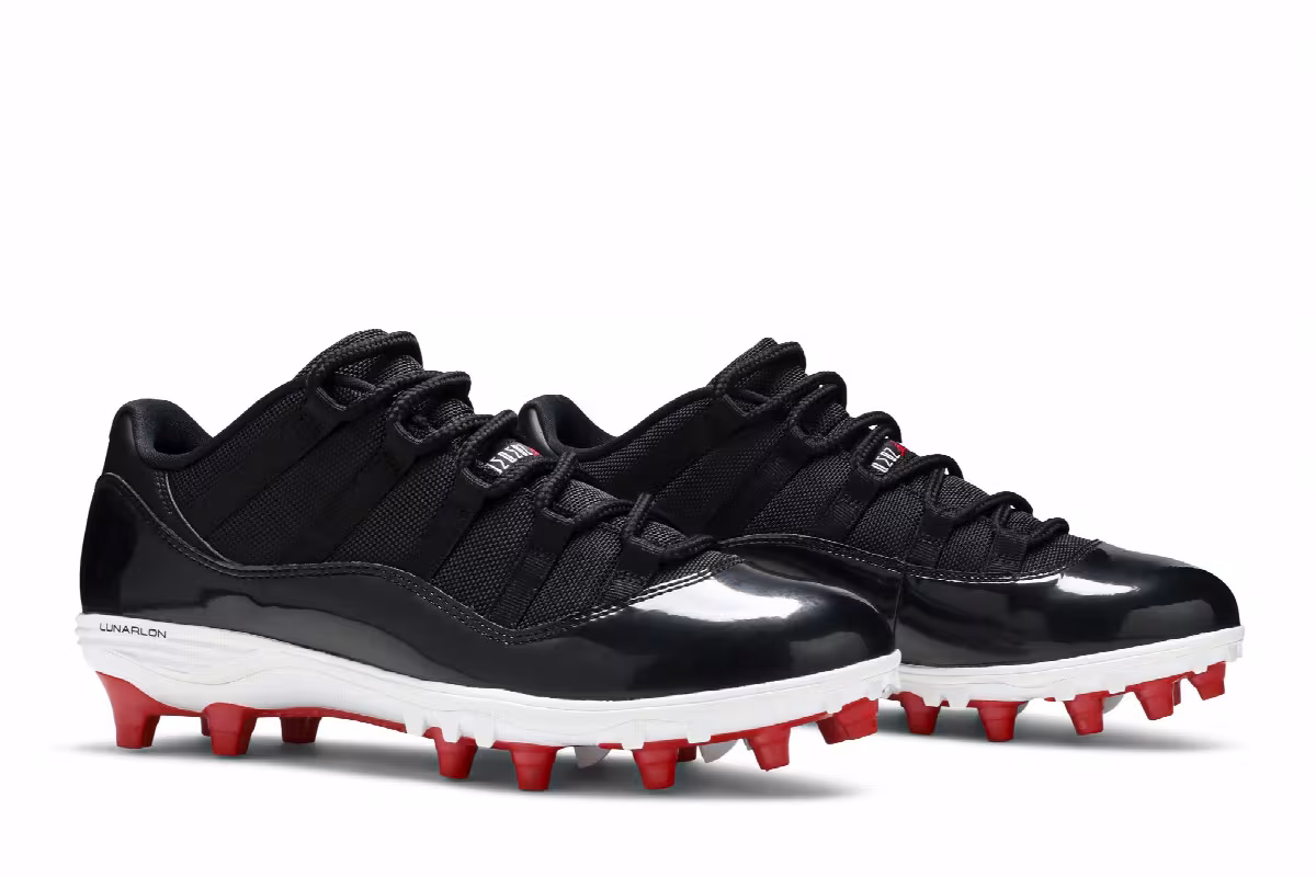 Air Jordan 11 Low Cleat Bred, view 9