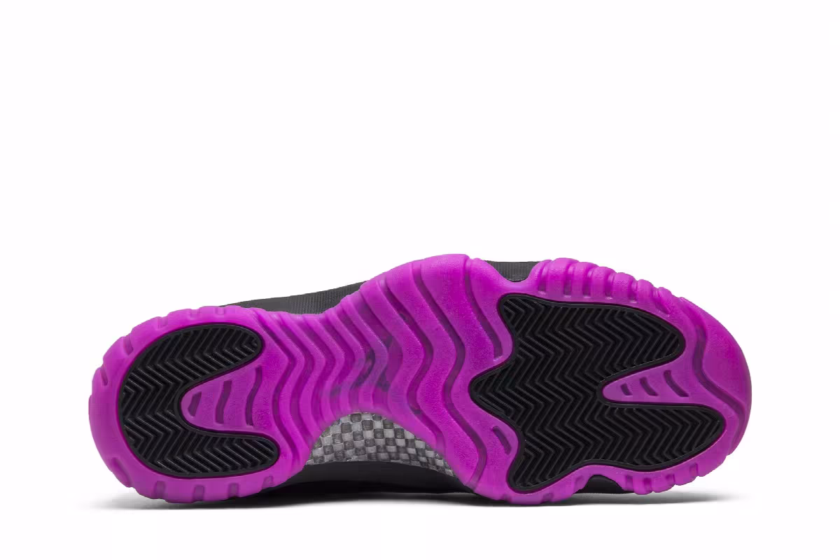 Women's Air Jordan 11 Low Rook to Queen, view 5
