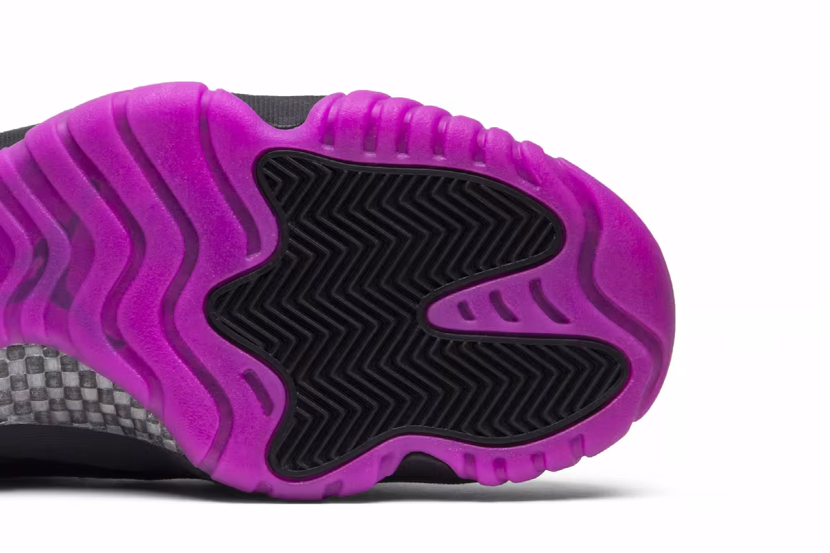 Women's Air Jordan 11 Low Rook to Queen, view 6