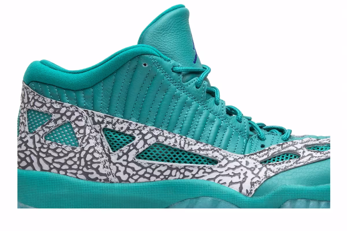Air Jordan 11 Low IE Rio Teal, view 3