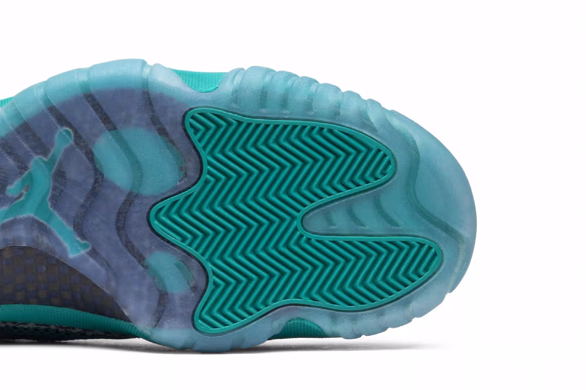 Air Jordan 11 Low IE Rio Teal, view 6
