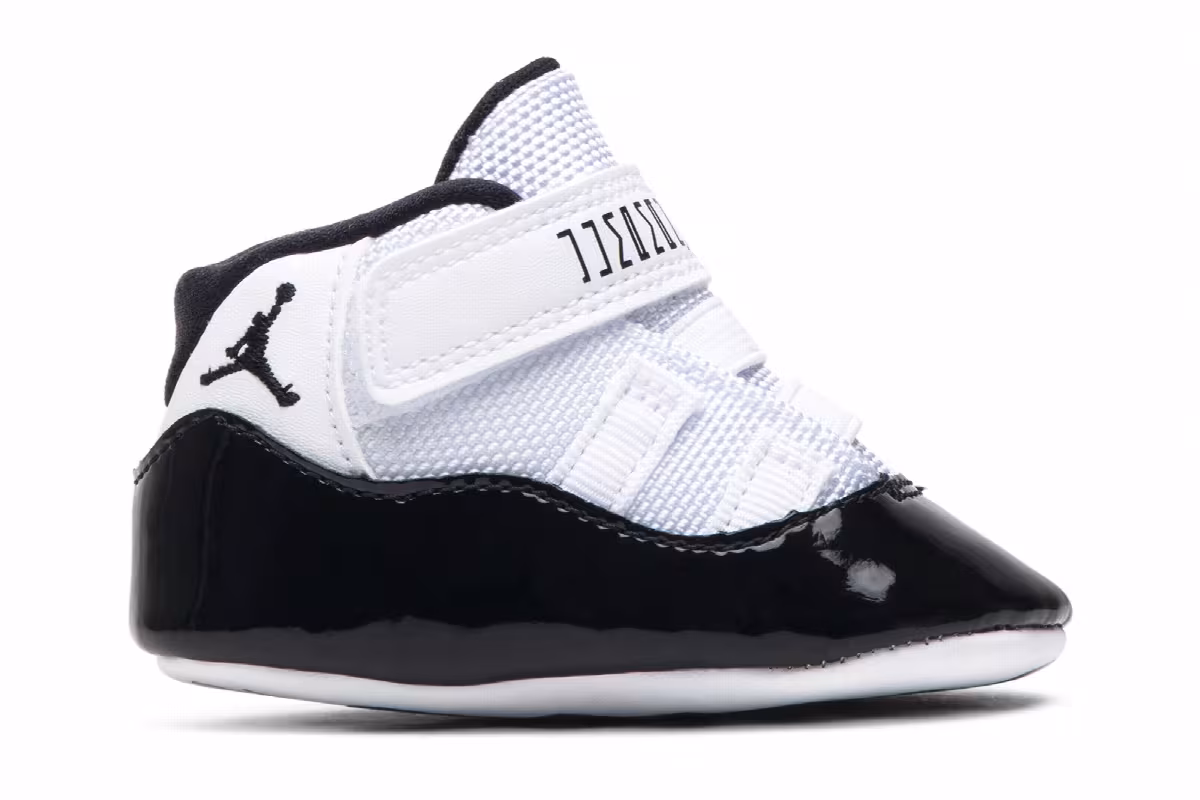 Air Jordan 11 CB Concord 2018, view 2
