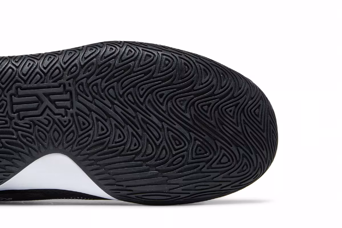 Nike Kyrie Flytrap 5 GS Black Cool Grey, view 6