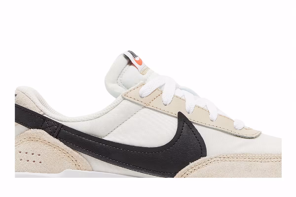 Nike Women's Waffle Debut Sanddrift Black, view 3