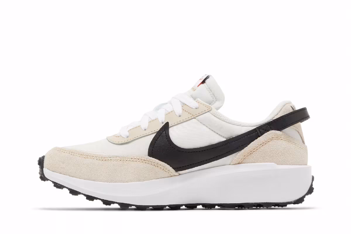 Nike Women's Waffle Debut Sanddrift Black, view 4