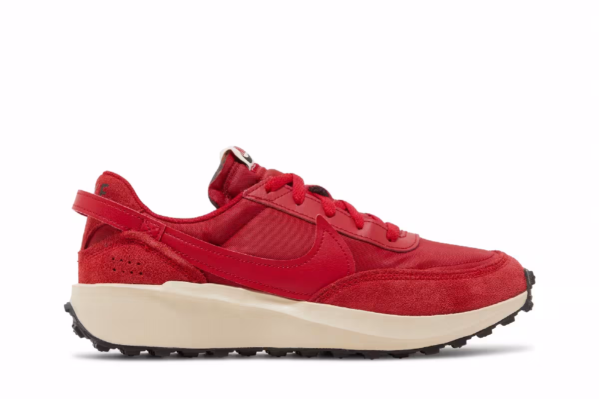 Nike Women's Waffle Debut Gym Red, view 2