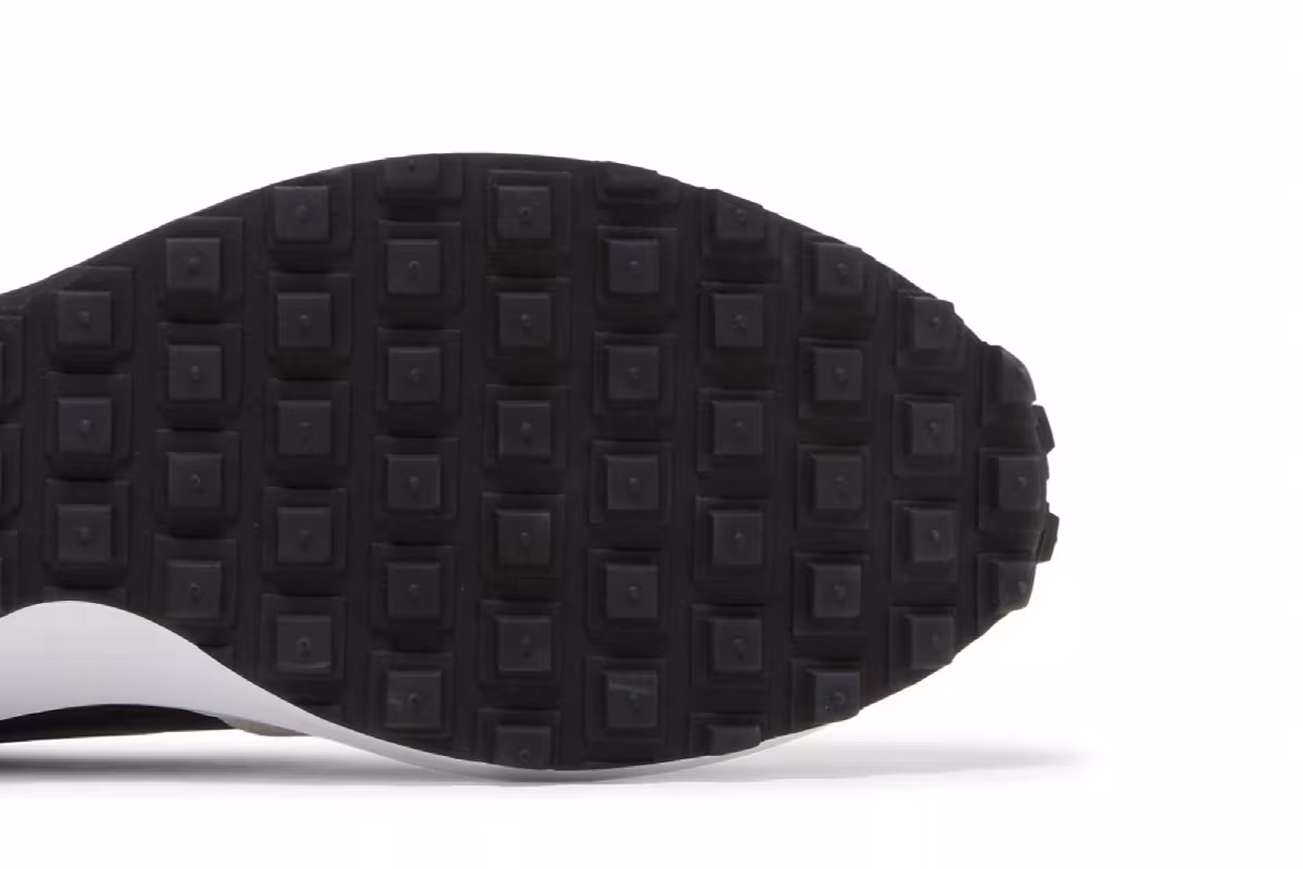 Nike Waffle Debut White Black, view 6