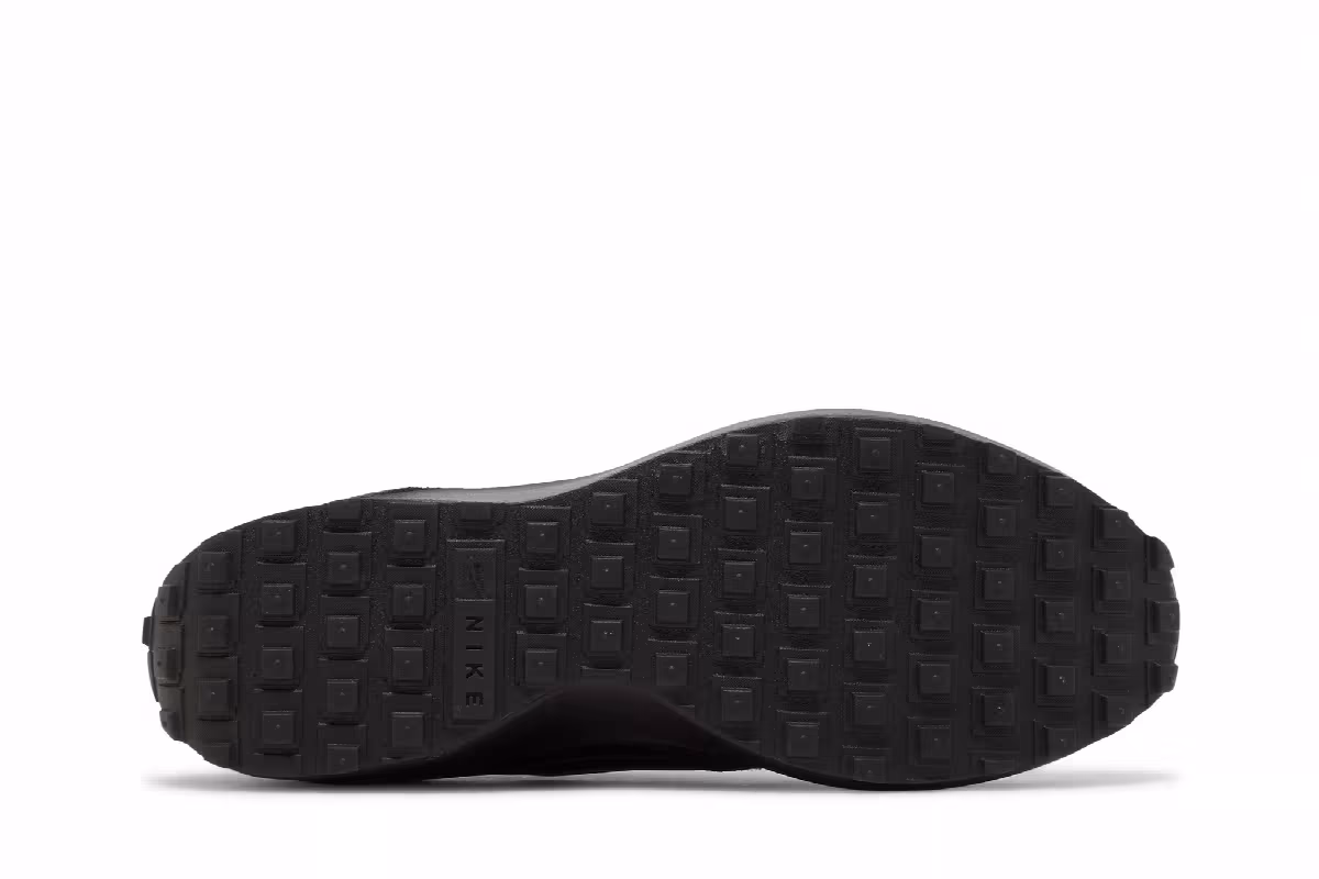 Nike Waffle Debut Triple Black, view 5