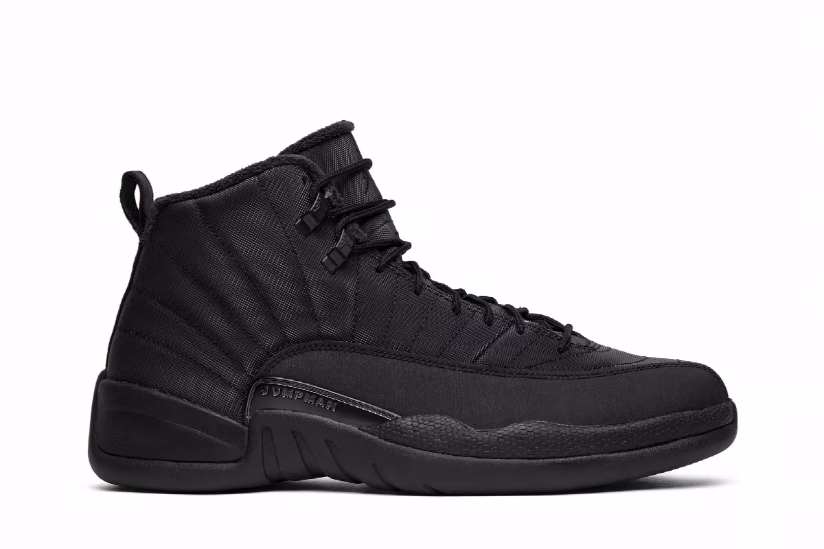 Air Jordan 12 Winterized Triple Black, view 2