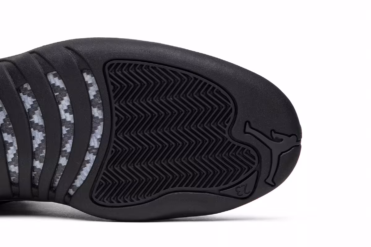 Air Jordan 12 Winterized Triple Black, view 6