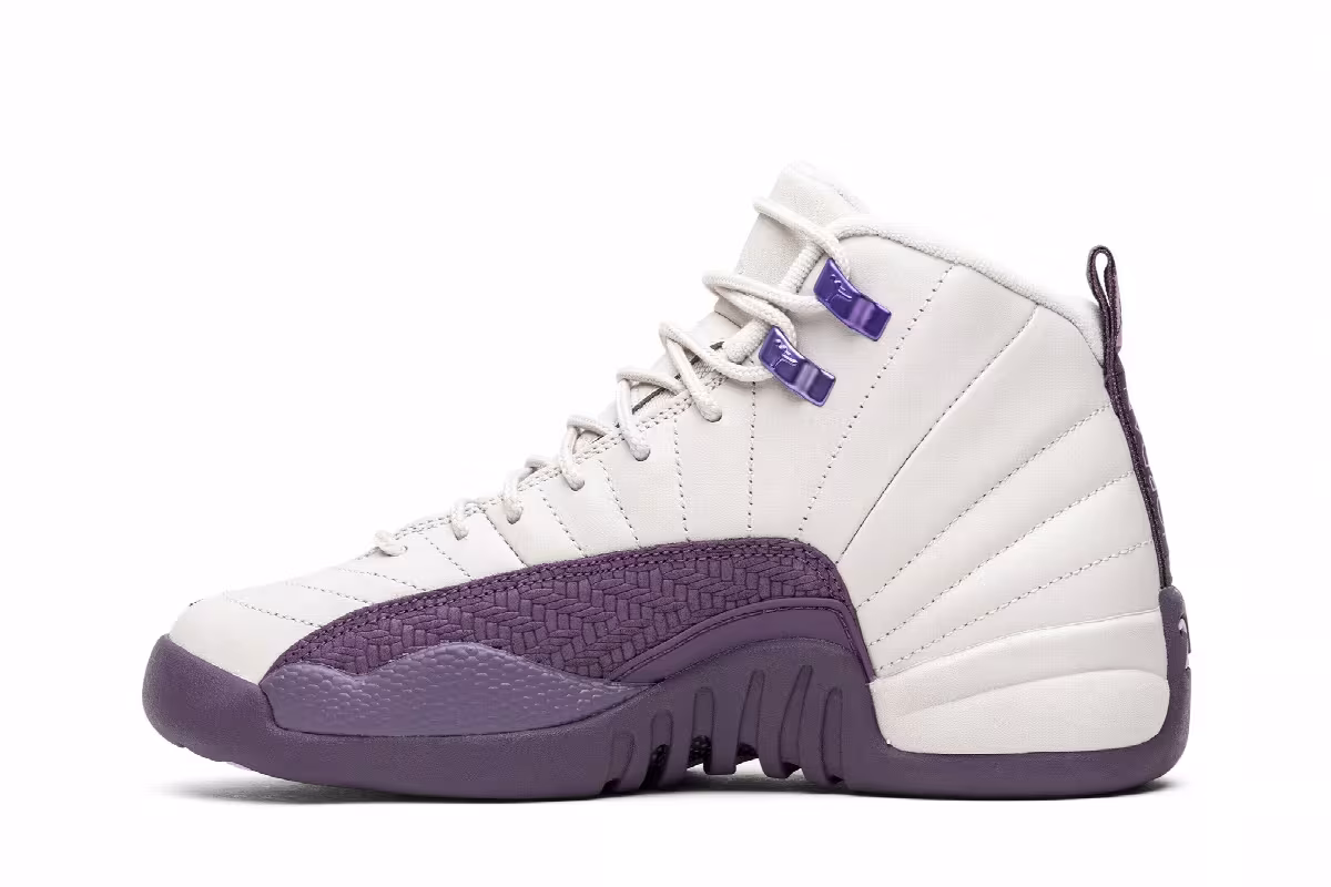Air Jordan 12 GS Pro Purple, view 4
