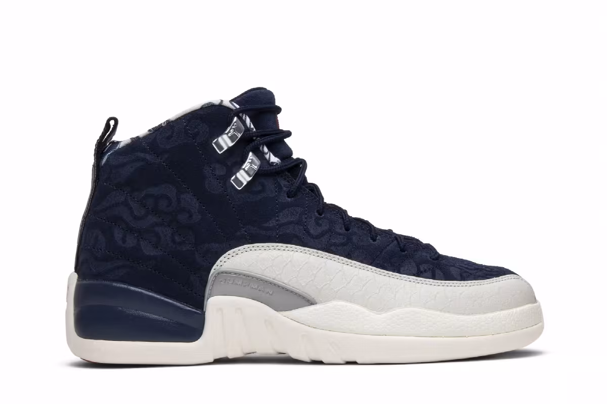 Air Jordan 12 GS International Flight, view 2