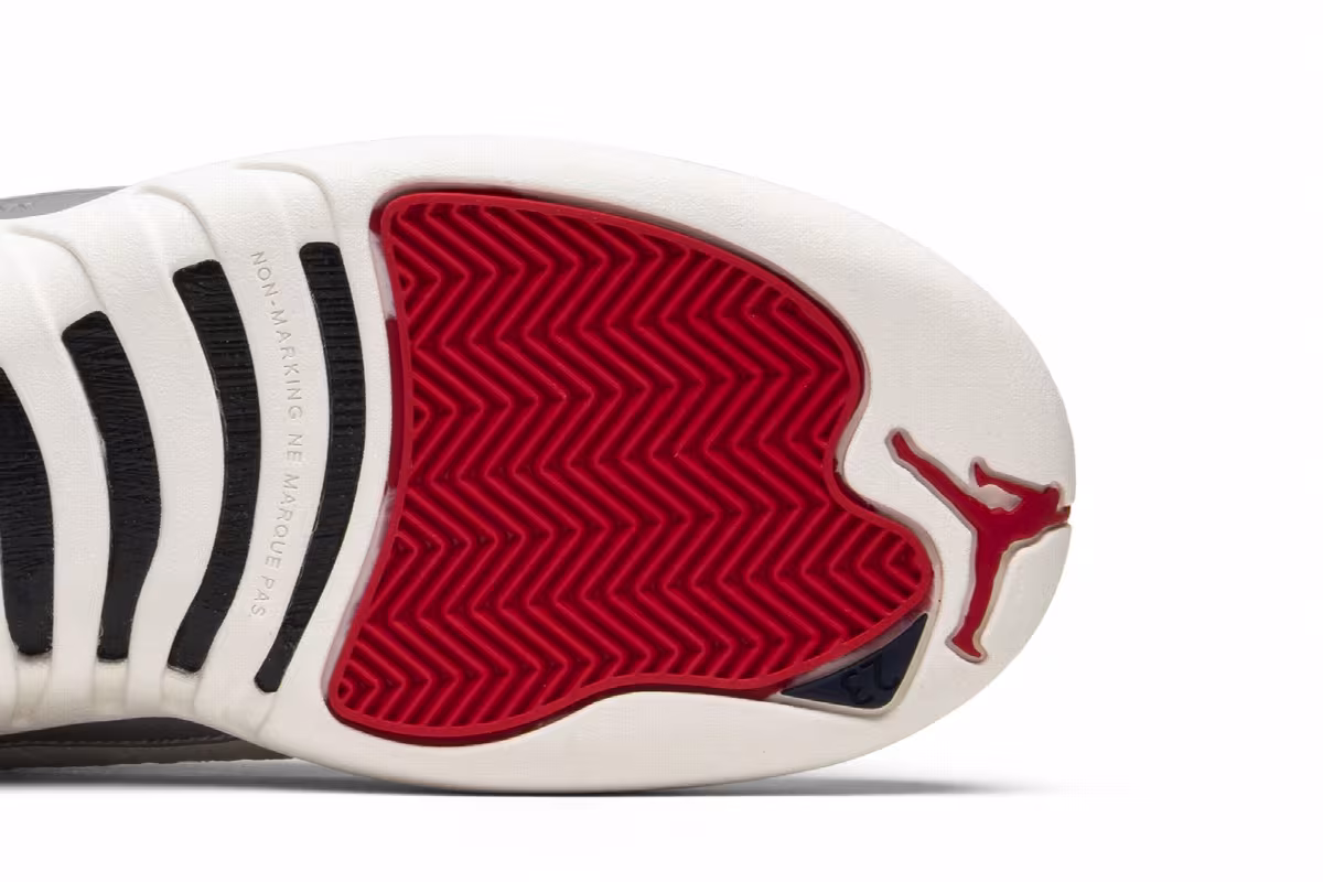 Air Jordan 12 GS International Flight, view 6