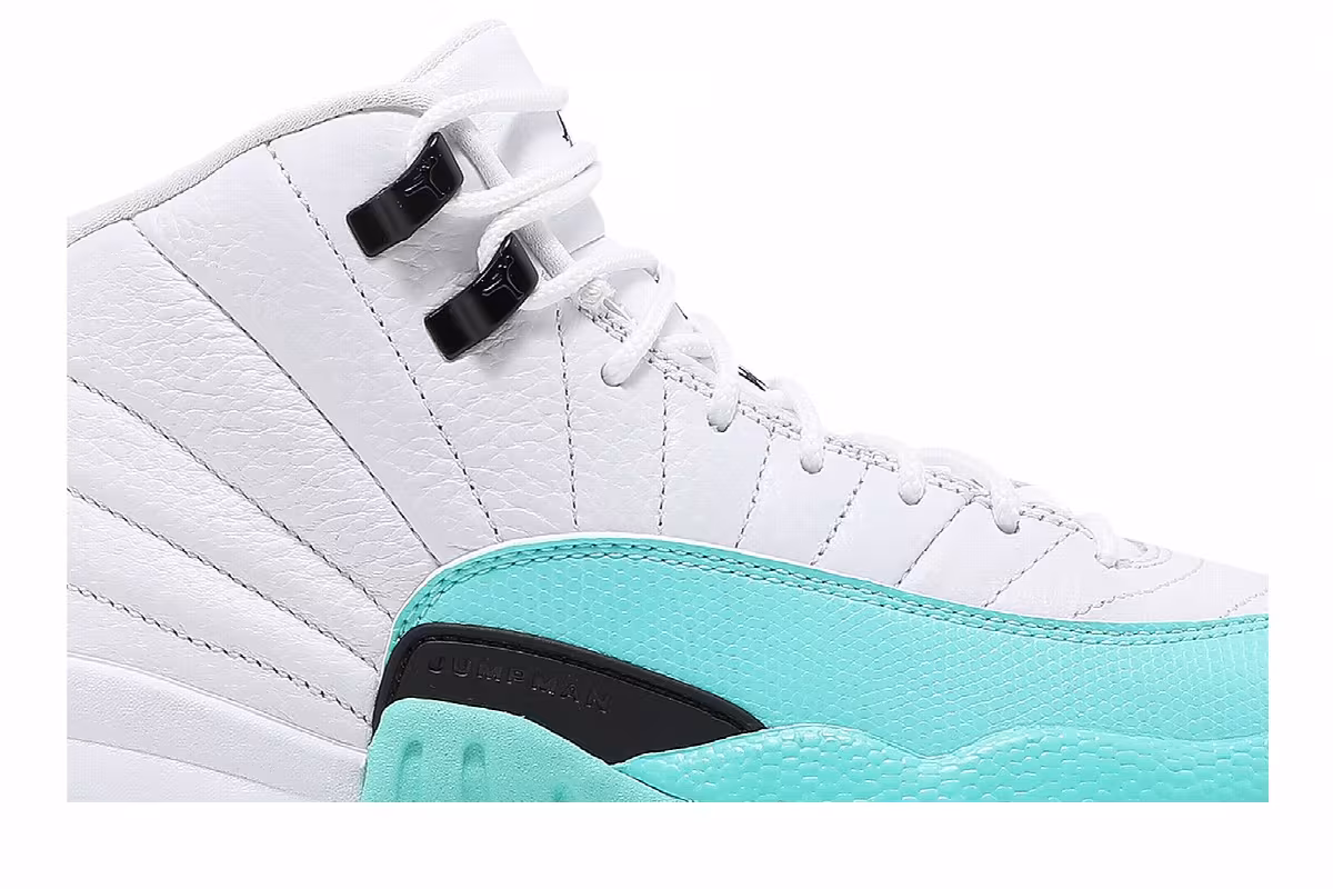 Air Jordan 12 GS Light Aqua, view 3