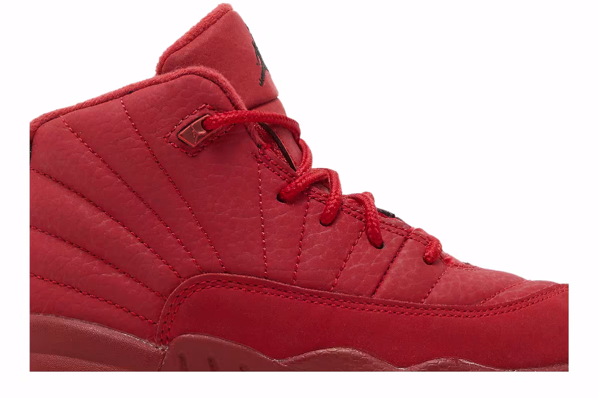 Air Jordan 12 PS Bulls, view 3