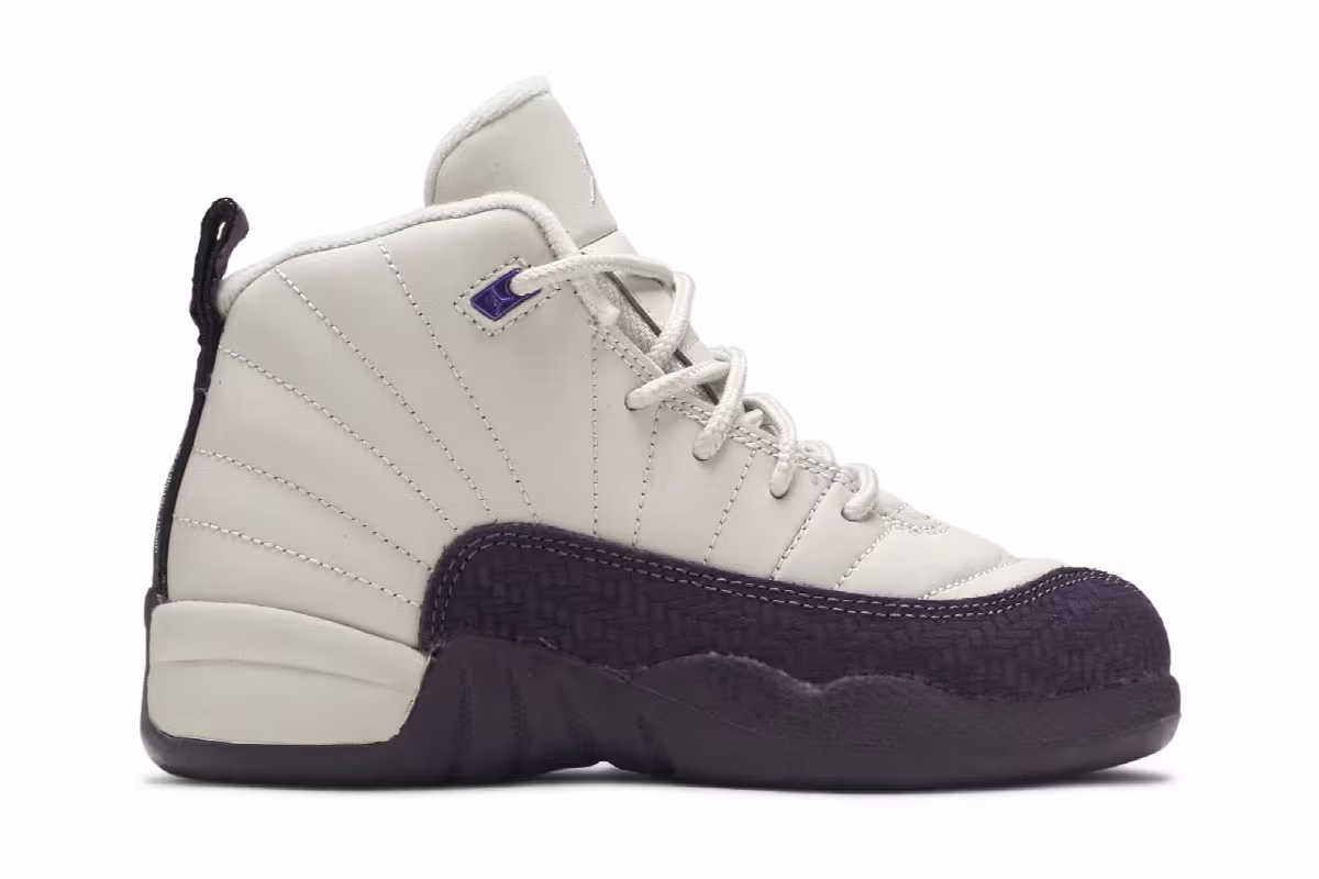 Air Jordan 12 PS Desert Sand, view 2